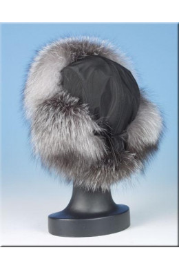 Женская шапка из бело-черной лисы с кожей